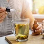Intégrer le CBD dans sa routine bien-être quotidienne iStock-1273888546-1